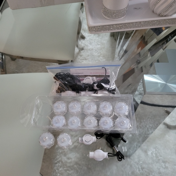 Wedding Trumpet Vases With Ostrich Feathers 6 of them price is price of each - Picture 9 of 9